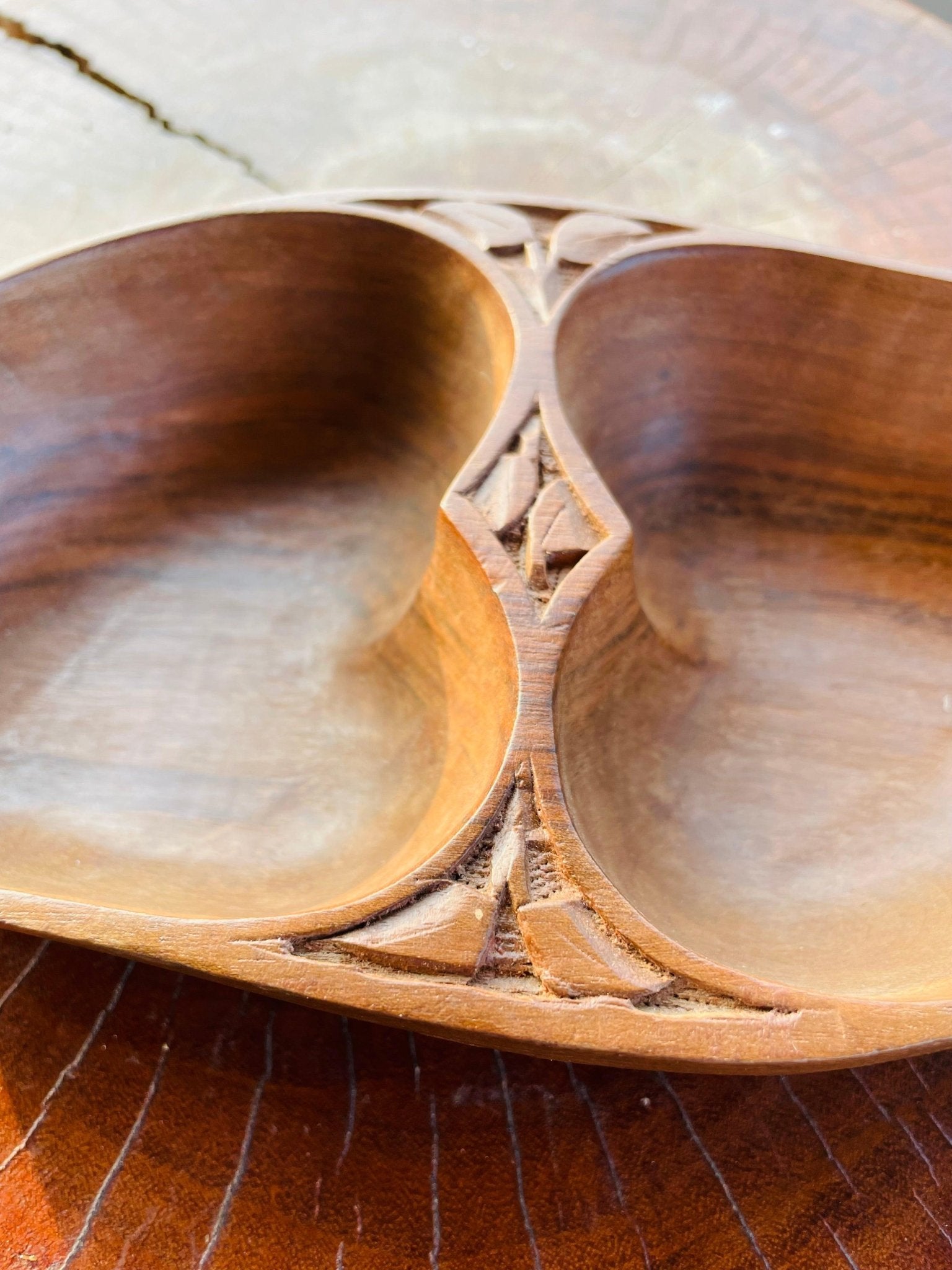 Pure Walnut Wood Almond Shaped Platter - TesuServing Platters