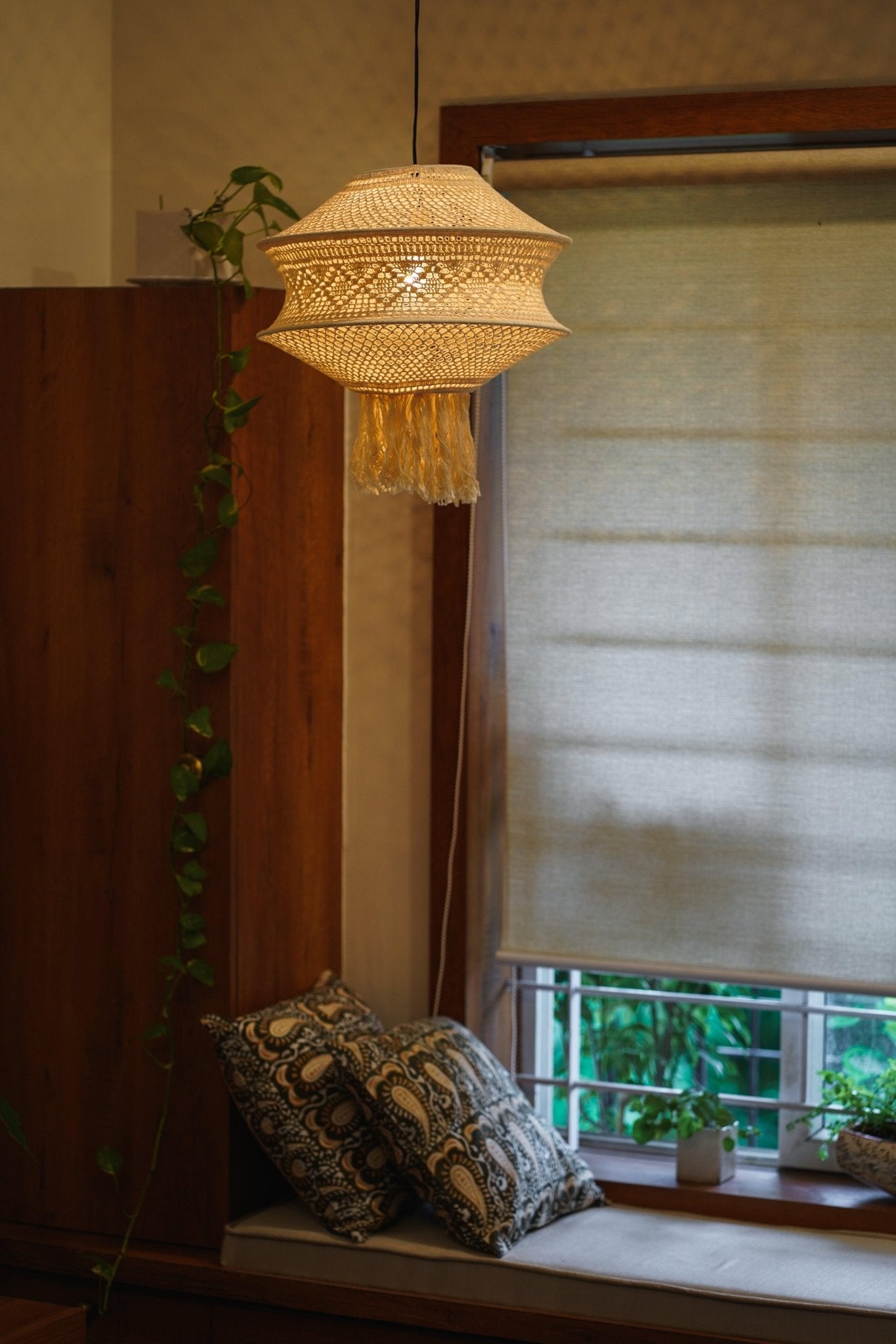White Lily - Crochet Lampshade - TesuLampshade