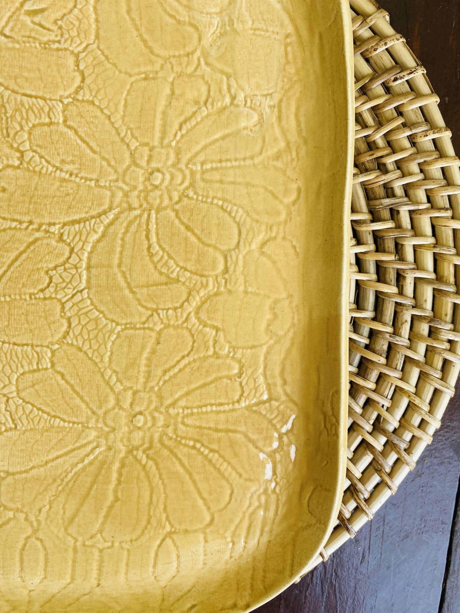 Yellow Lace Ceramic Platter - TesuServing Tray